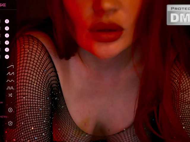 Live sex webcam photo for FemdomJOI #276077015