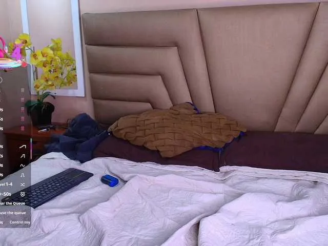 Live sex webcam photo for Feniixa #292252532