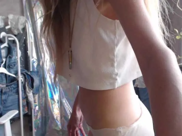 Live sex webcam photo for FeraeCat #293649190