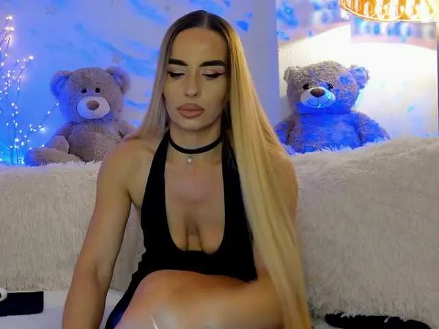 Live sex webcam photo for FeralFoxy #292706423