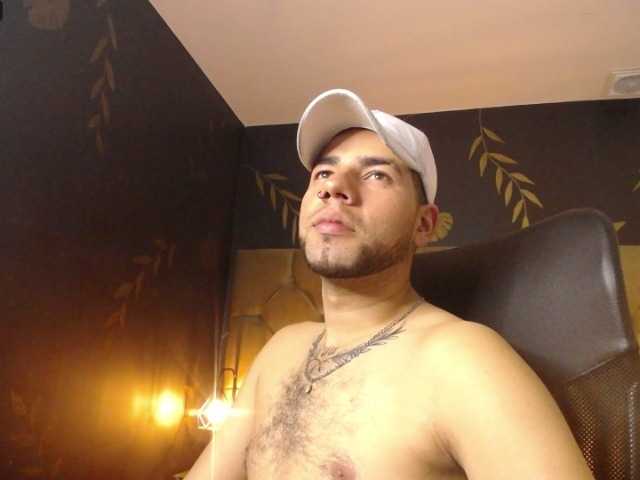 Live sex webcam photo for Feroz-69 #277166386