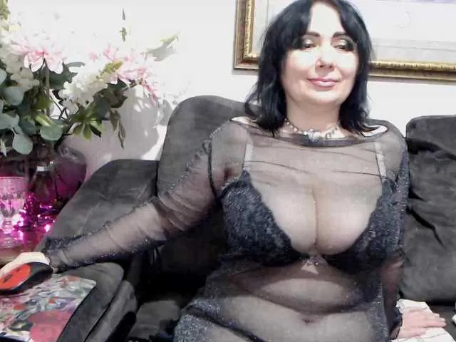 Live sex webcam photo for FeyaXXX #290671488