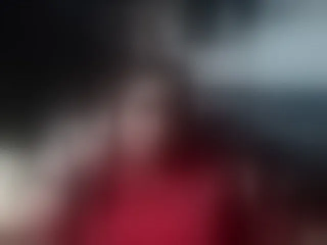 Live sex webcam photo for FiestyQueen #293240438