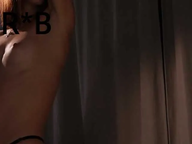 Live sex webcam photo for Fina771 #291658066