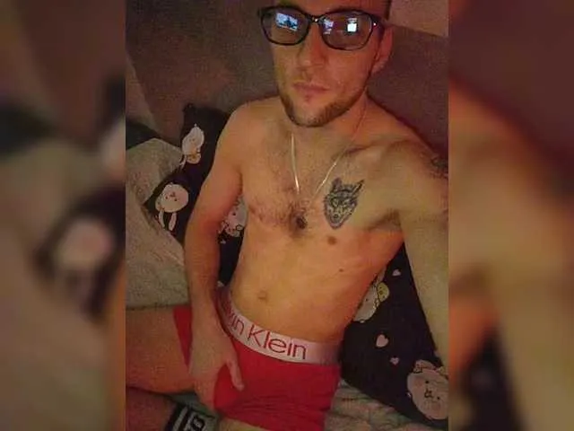 Live sex webcam photo for FineRalph #290812880