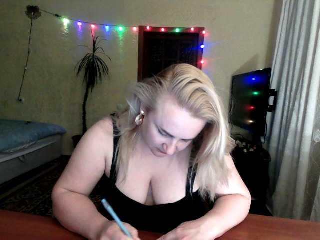 Live sex webcam photo for FineSheila #277730687