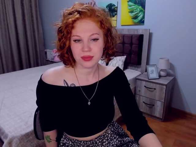 Live sex webcam photo for FionaBae #273529820