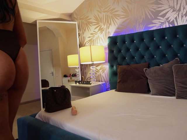 Live sex webcam photo for FionnaFire #290464603