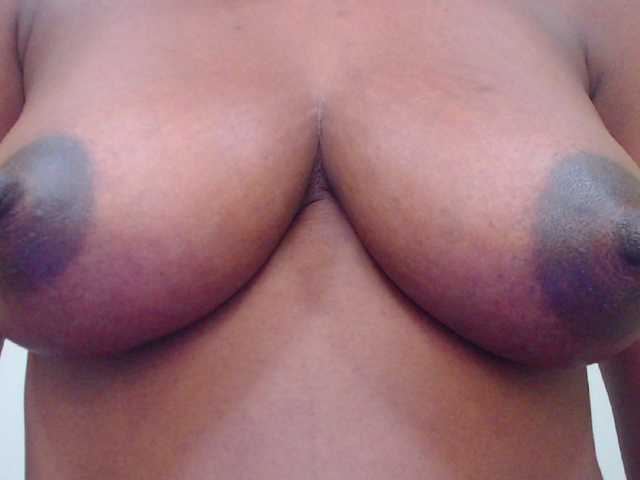 Live sex webcam photo for FiorelaLenin #273838443