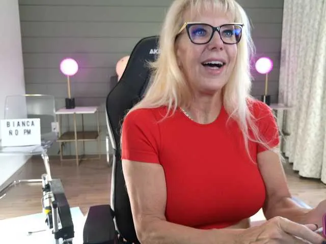 Live sex webcam photo for FitCougar #276712382