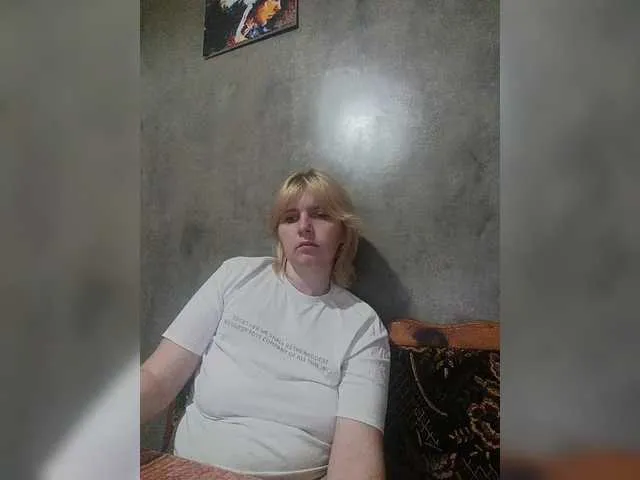 Live sex webcam photo for FlameHost #290747594