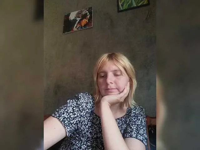 Live sex webcam photo for FlameHost #291913829