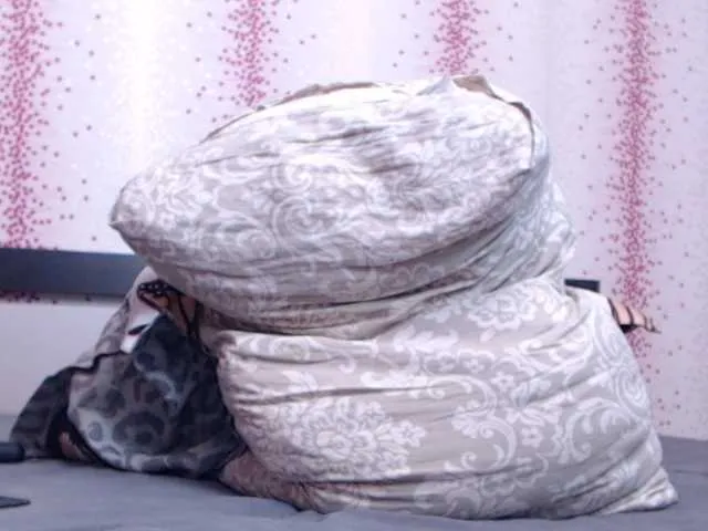 Live sex webcam photo for FlirtDeea #276030120