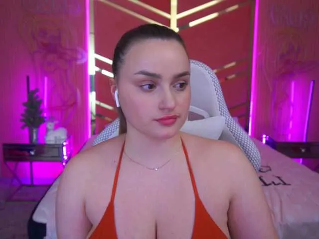 Live sex webcam photo for FloraGreys #290363003