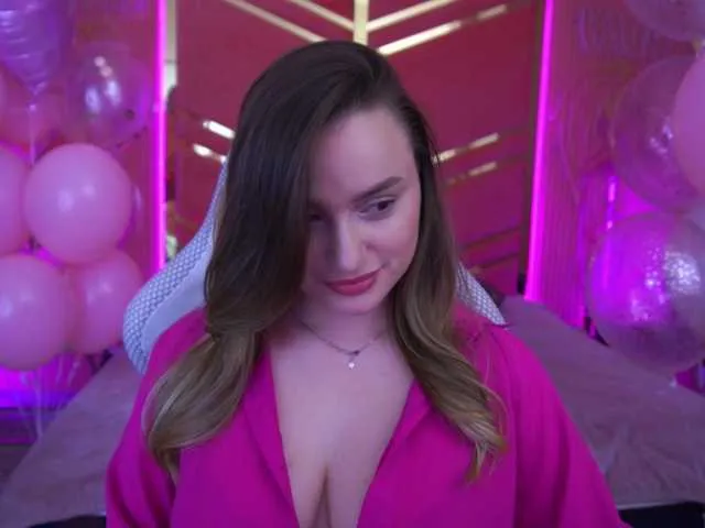 Live sex webcam photo for FloraGreys #290487835