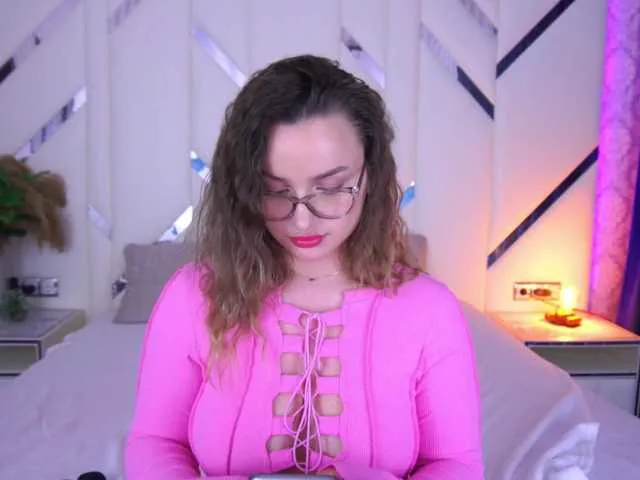 Live sex webcam photo for FloraGreys #290757685