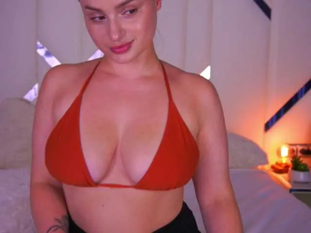 Live sex webcam photo for FloraGreys #291701109