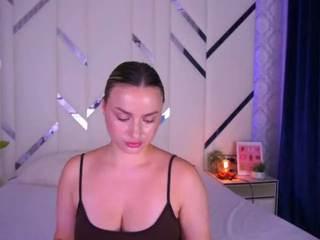 Live sex webcam photo for FloraGreys #291750274