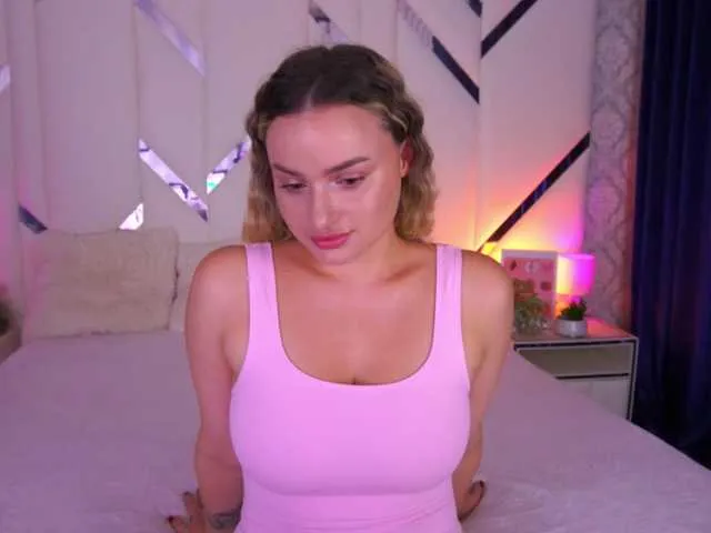 Live sex webcam photo for FloraGreys #291764868
