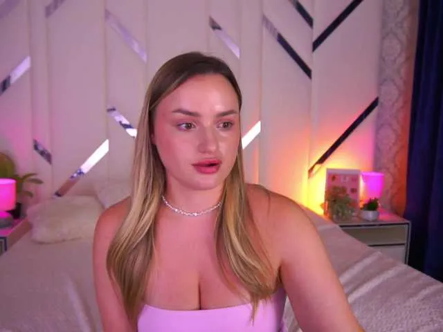 Live sex webcam photo for FloraGreys #291793028