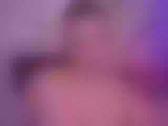 Live sex webcam photo for FloraGreys #292213918