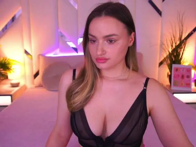 Live sex webcam photo for FloraGreys #293078835