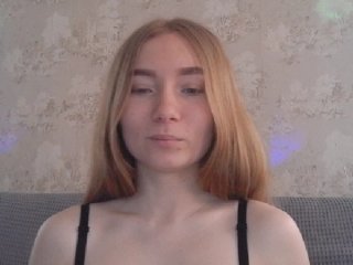 Live sex webcam photo for Flower999 #144665781