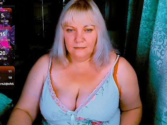 Live sex webcam photo for FlowerButter #291666212