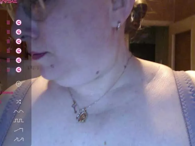 Live sex webcam photo for Fox23 #292339846