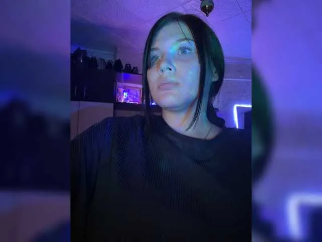 Live sex webcam photo for FoxNice #278220596