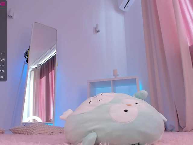 Live sex webcam photo for Foxe-Sailey #276647442