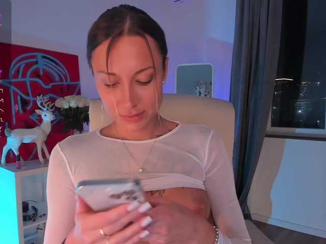 Live sex webcam photo for Foxe-Sailey #277224949