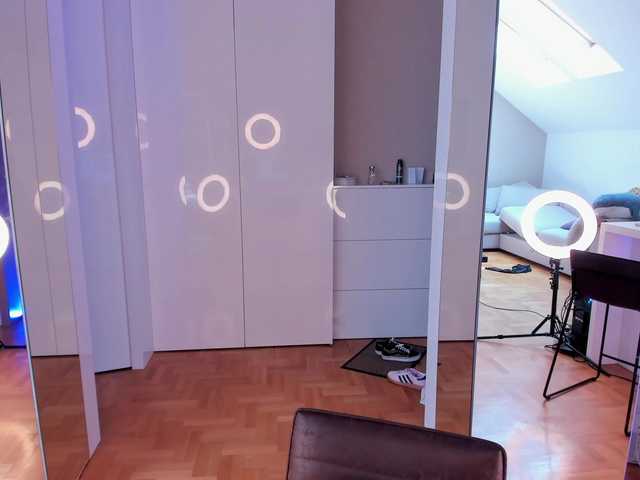 Live sex webcam photo for Foxe-Sailey #291213539