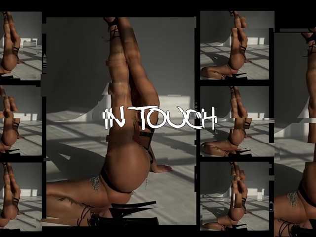 Live sex webcam photo for Foxe-Sailey #291752096