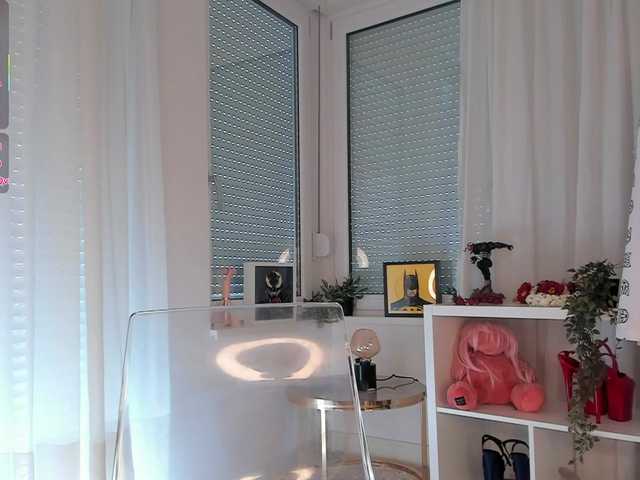 Live sex webcam photo for Foxe-Sailey #292081857