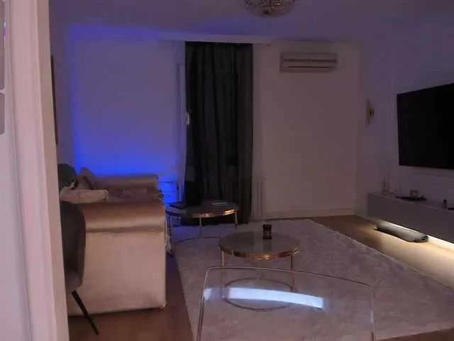 Live sex webcam photo for Foxe-Sailey #292324175