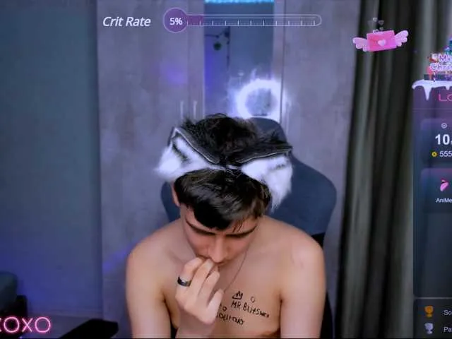 Live sex webcam photo for Foxicfu #290446592