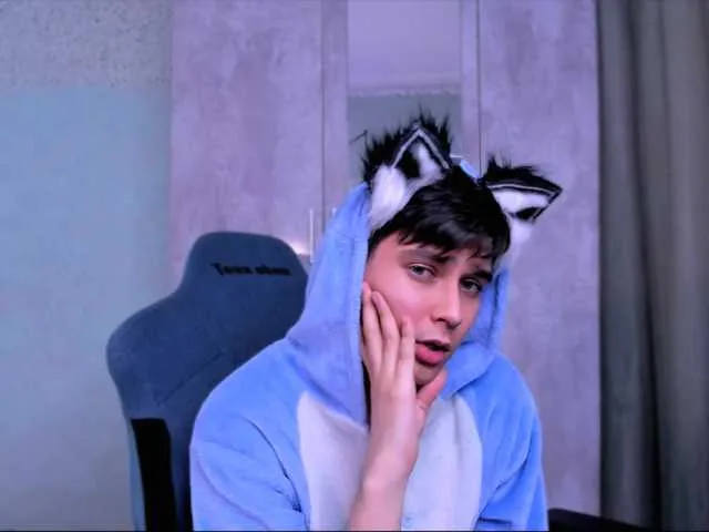 Live sex webcam photo for Foxicfu #290806227