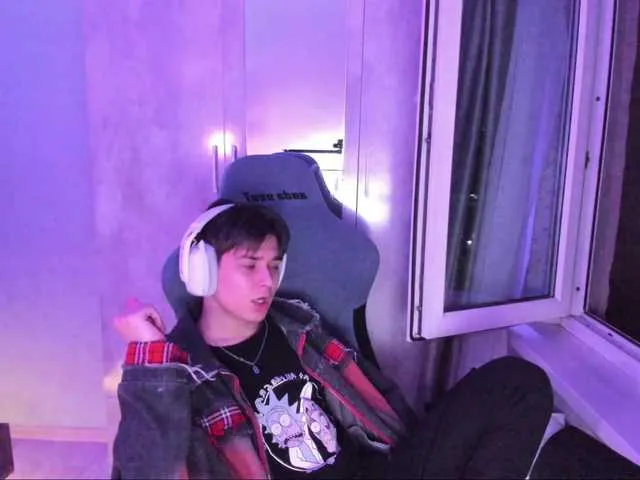 Live sex webcam photo for Foxicfu #290953373