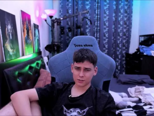 Live sex webcam photo for Foxicfu #291902419