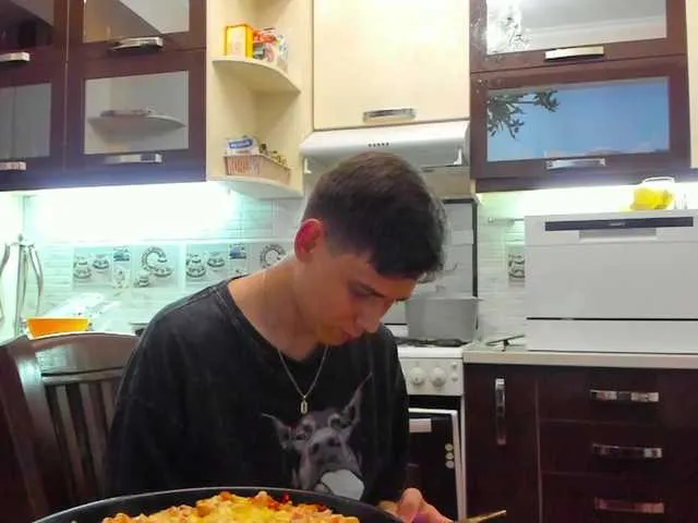 Live sex webcam photo for Foxicfu #291947180