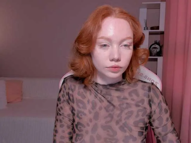 Live sex webcam photo for Foxxii #290933693