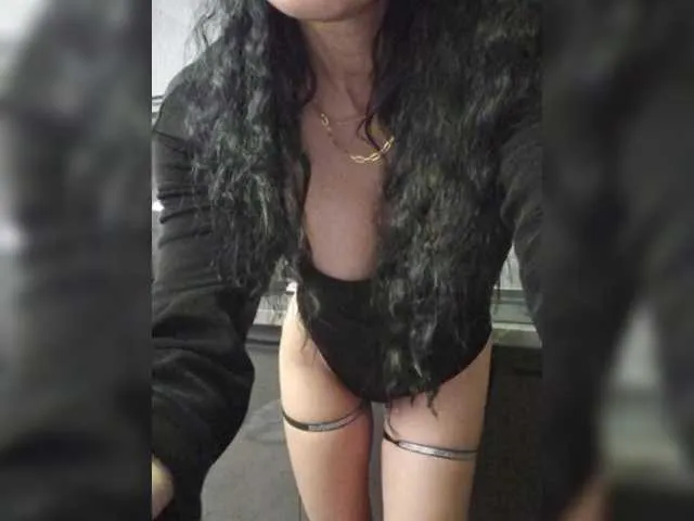 Live sex webcam photo for FoxxyAna #290787871