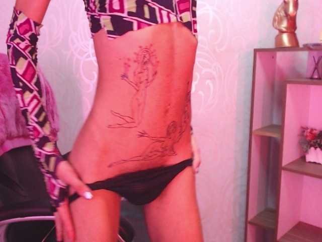 Live sex webcam photo for Foxy-Ella #275493913