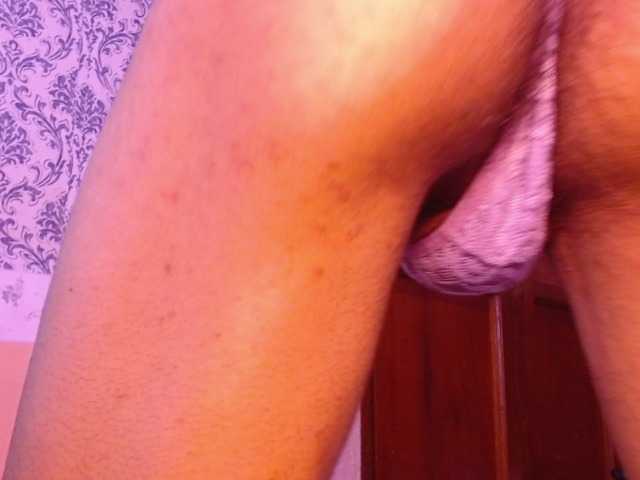 Live sex webcam photo for Foxy-Ella #275793851