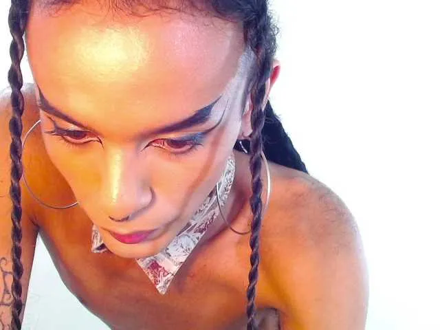 Live sex webcam photo for Foxy-Ella #290751432