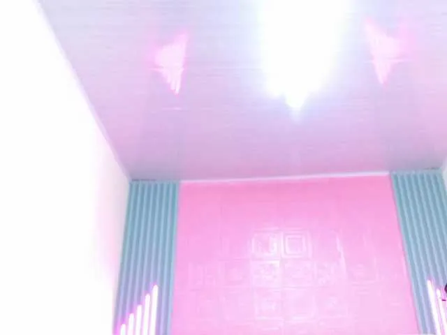 Live sex webcam photo for Foxy-Ella #290971884