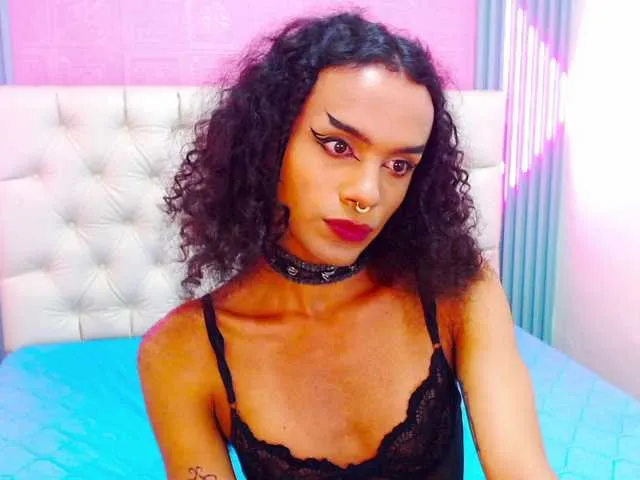 Live sex webcam photo for Foxy-Ella #291022518