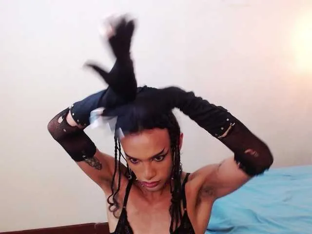 Live sex webcam photo for Foxy-Ella #291860846