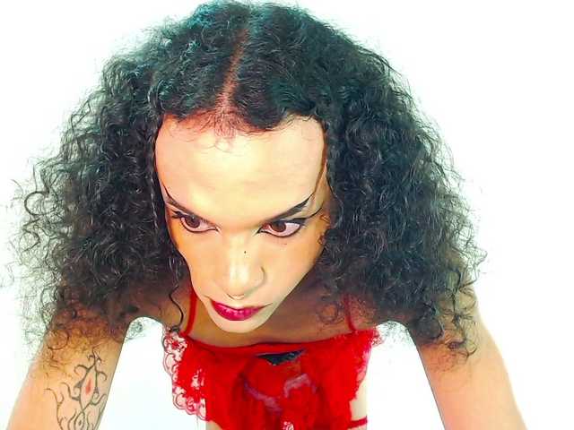 Live sex webcam photo for Foxy-Ella #292129430